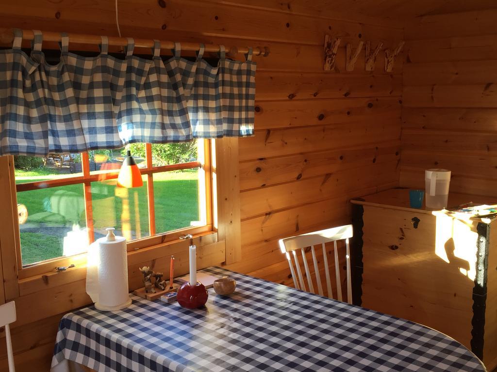 Stuga vid Hedenäsets stencafé Exteriör bild